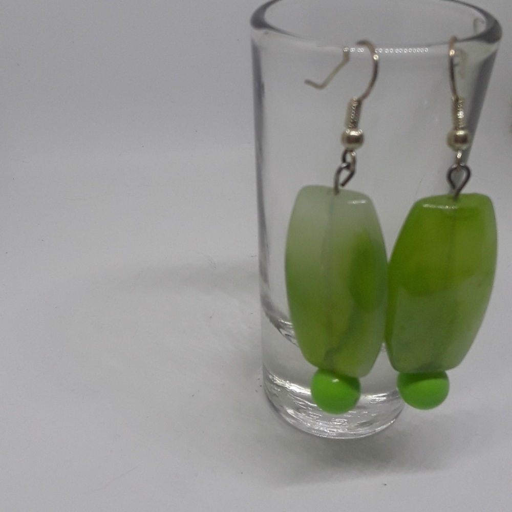 Beaded earrings - Picture 2 of 3